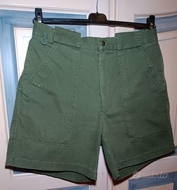 Pantaloncini sportivi .