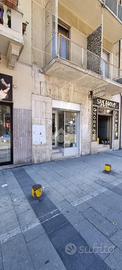 NEGOZIO A TORINO