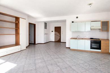 2 LOCALI A MOZZANICA