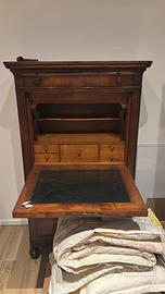 Mobile segreter legno