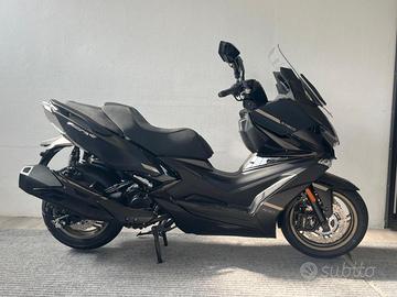 KYMCO Xciting 400i VS