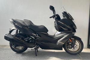KYMCO Xciting 400i VS