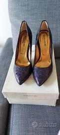Scarpe viola effetto coccodrillo