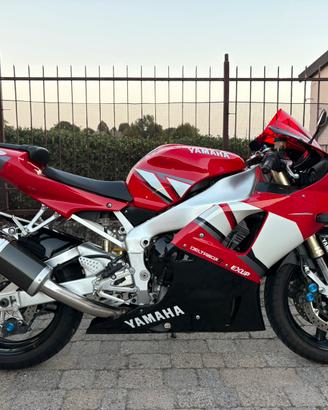 Yamaha R1