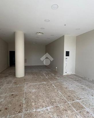 NEGOZIO A BELLARIA-IGEA MARINA