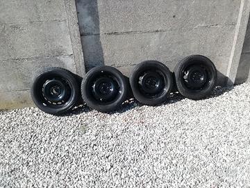 Gomme invernali 165/60 R15 cerchio Toyota
