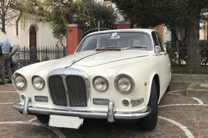 Daimler sovereign 1968 bianco