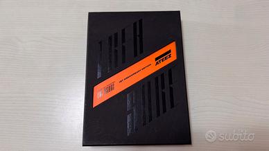 Album Ateez 1st anniversary edition