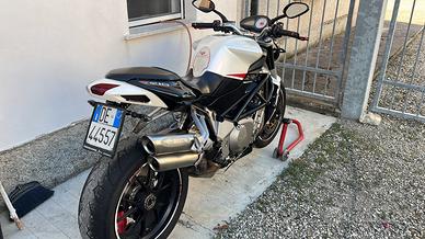 MV Agusta Brutale 910 R