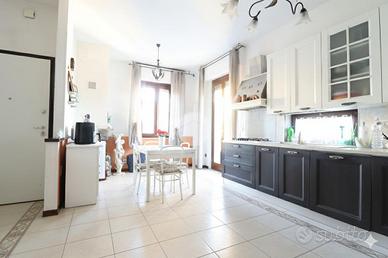 4 LOCALI A SAN BENEDETTO DEL TRONTO