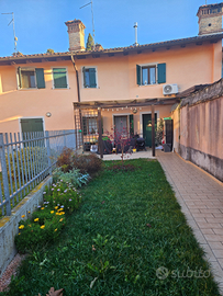 Villetta a schiera di testa