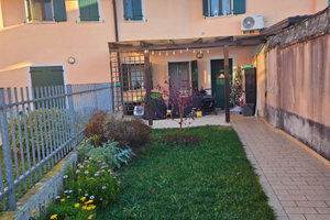 Villetta a schiera di testa