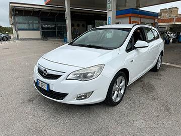 Opel Astra 1.4 Turbo 140CV Sports Tourer GPL Tech 