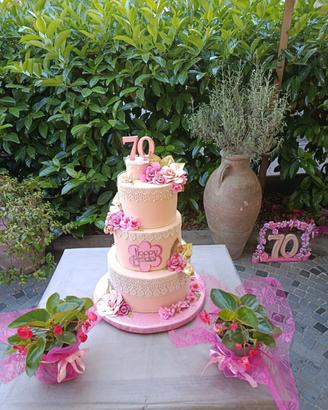 70 ANNI torta scenografica Rose e fiori di pesco