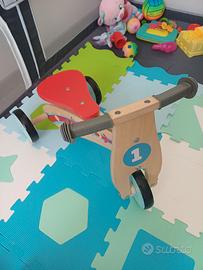 Triciclo in legno