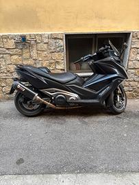 Kymco ak 550