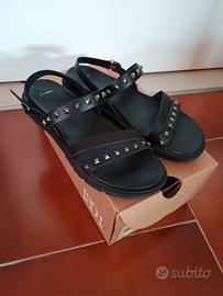 Sandali con borchie Bata nr.38