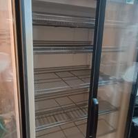 Frigorifero vetrina e altro