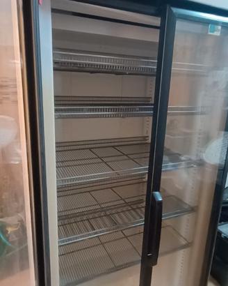Frigorifero vetrina e altro