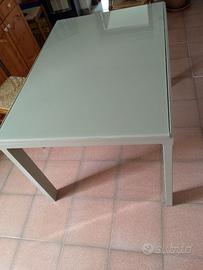 tavolo in vetro