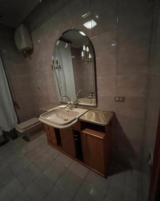Mobile bagno completo con lavandino