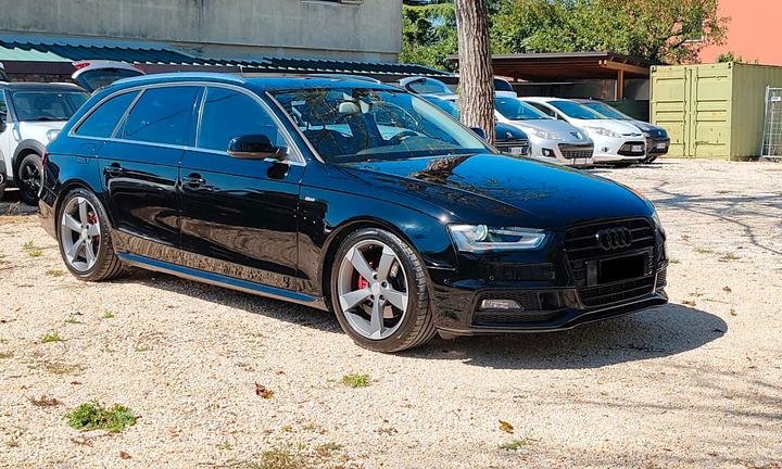 Audi A4 Avant 2.0 TDI 150CV S-line Int/Est S-troni