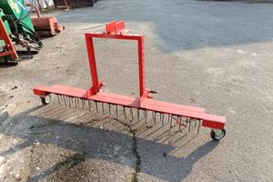 rastrello o arieggiatore da prato da 1,80m