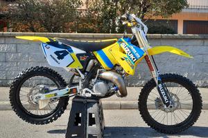 suzuki rm 125valenti restaurata