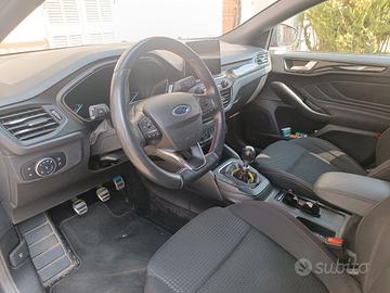 Ford Focus  ST LINE berlina