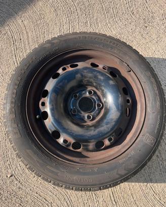 4 Cerchi in ferro 15” con gomme invernali