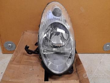 Faro Anteriore Dx Nissan Micra k12