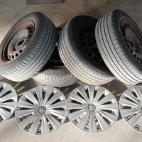 Gomme e cerchi con borchie originali golf 7