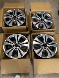 Cerchi originali mercedes Classe B da 17”