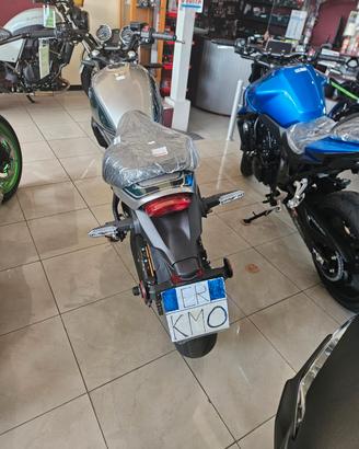 Kawasaki z650 RS km0