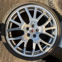 1 CERCHIO E GOMMA MASERATI