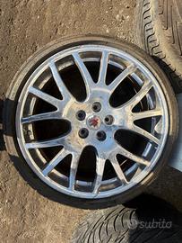 1 CERCHIO E GOMMA MASERATI