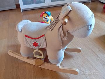 cavallino in legno 
