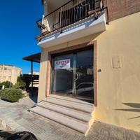 Locale commercaile via Toti