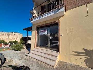 Locale commercaile via Toti