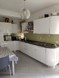 cucina marca Stosa bianco lucido come nuova 