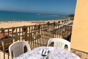 Attico con TERRAZZA SUL MARE