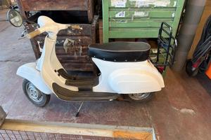Vespa 50