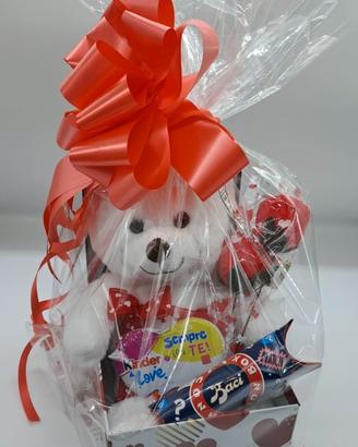 Composizione san valentino peluche con baci