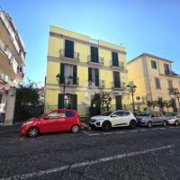 MONOLOCALE A TORRE DEL GRECO