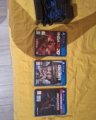 Console PS4 + 3 giochi