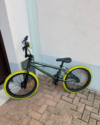 Bicicletta BMX freestyle in alluminio ruota 20.
