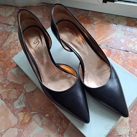 Scarpa nera n. 37 tacco 5
