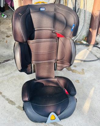 Seggiolino auto Chicco 15–36 kg – Ottime condizion