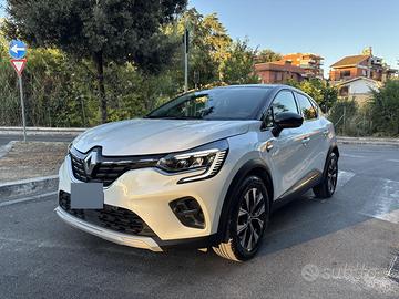 Renault Captur Techno - Full Hybrid