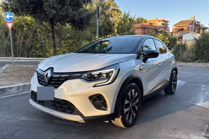 Renault Captur Techno - Full Hybrid